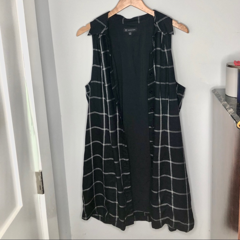 International Concepts long black plaid vest